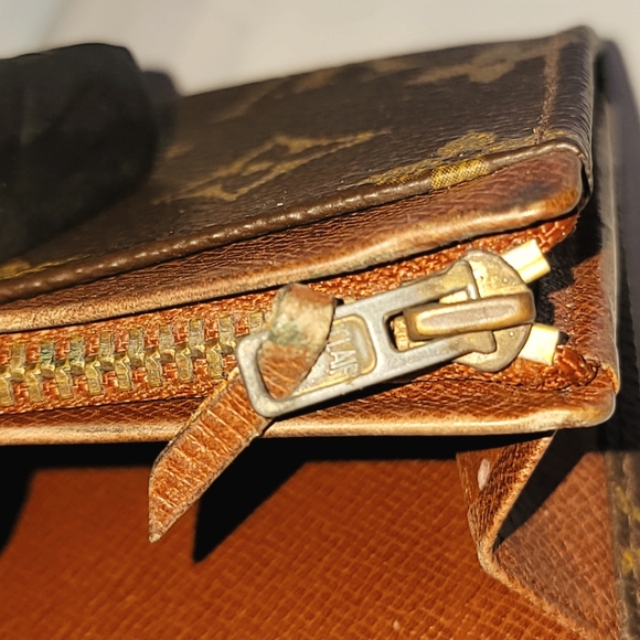 Authentic LOUIS VUITTON Monogram Porte Monnaie Tresor Chain Authentic - Picture 6 of 16